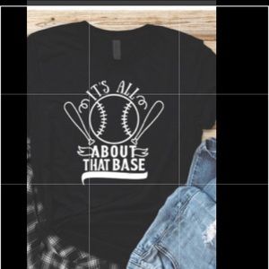 🌸 Women’s Graphic T Shirt (Boutique item)